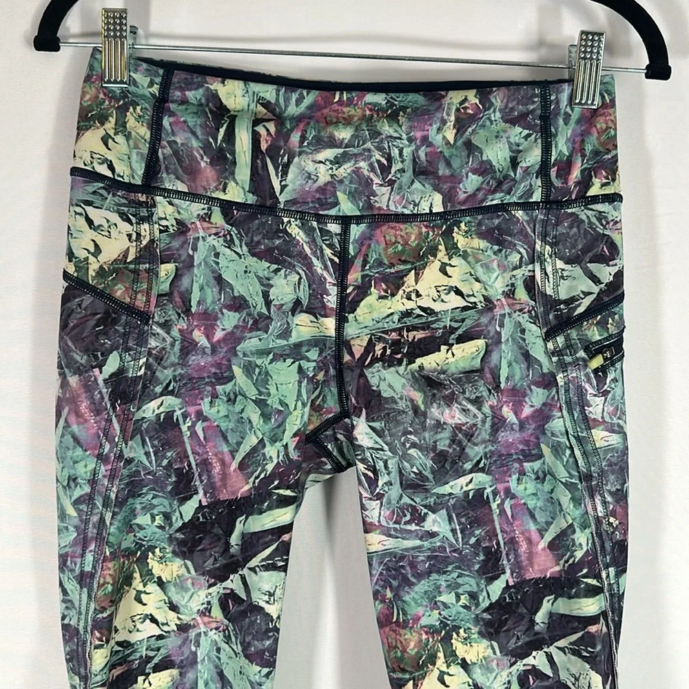 Lululemon Run: Inspire Crop II *All Full-On Luxtreme Size 6 - Picture 7 of 14